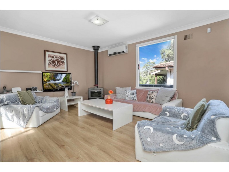 34 Kurama Crescent, Whalan NSW 2770