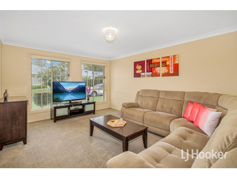 6 Sarazen Place, Colebee NSW 2761