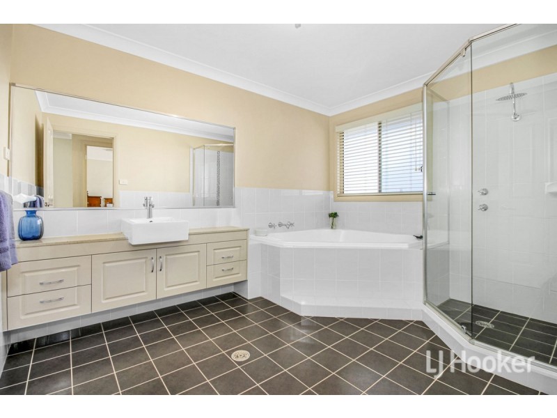 6 Sarazen Place, Colebee NSW 2761