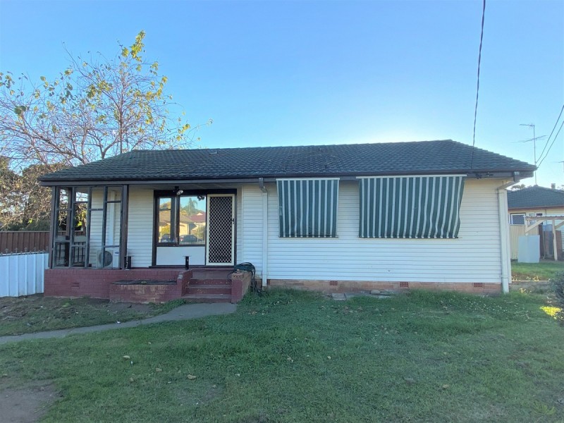 45 Bougainville Road, Lethbridge Park NSW 2770