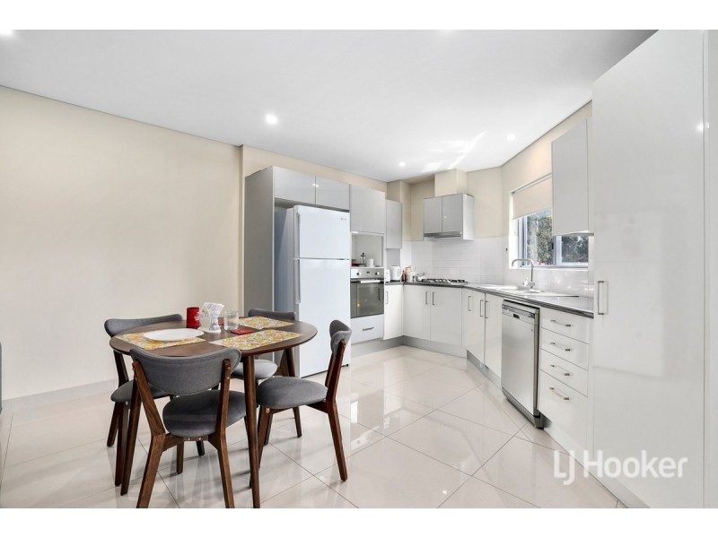 25/1B Premier Lane, Rooty Hill NSW 2766