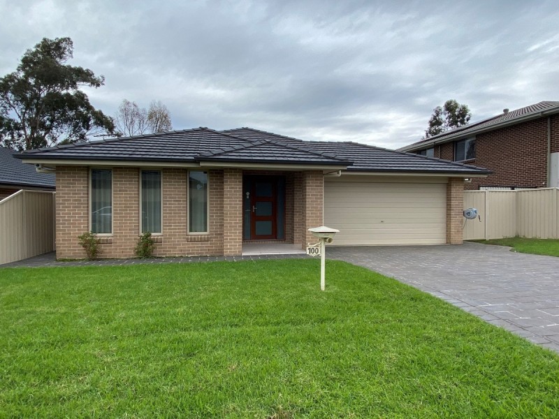100 Capuchin Way, Plumpton NSW 2761