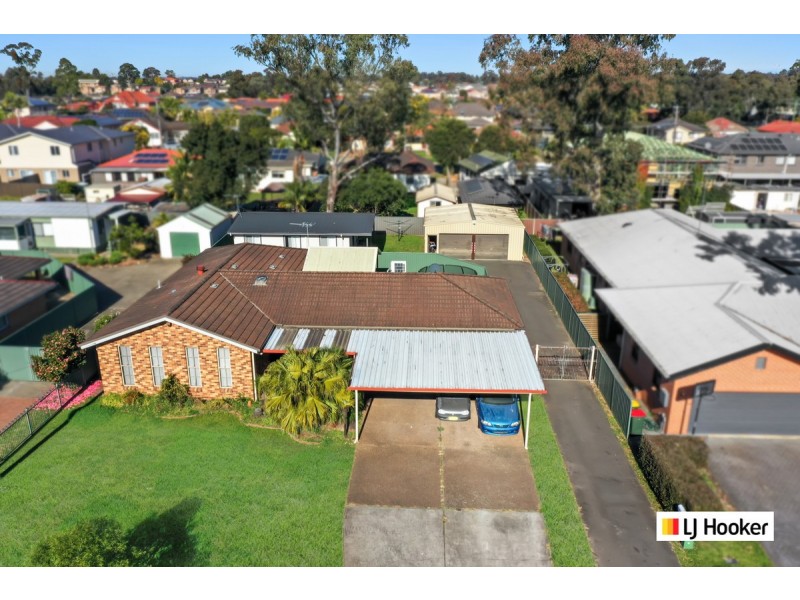 8 Flora Street, Plumpton NSW 2761