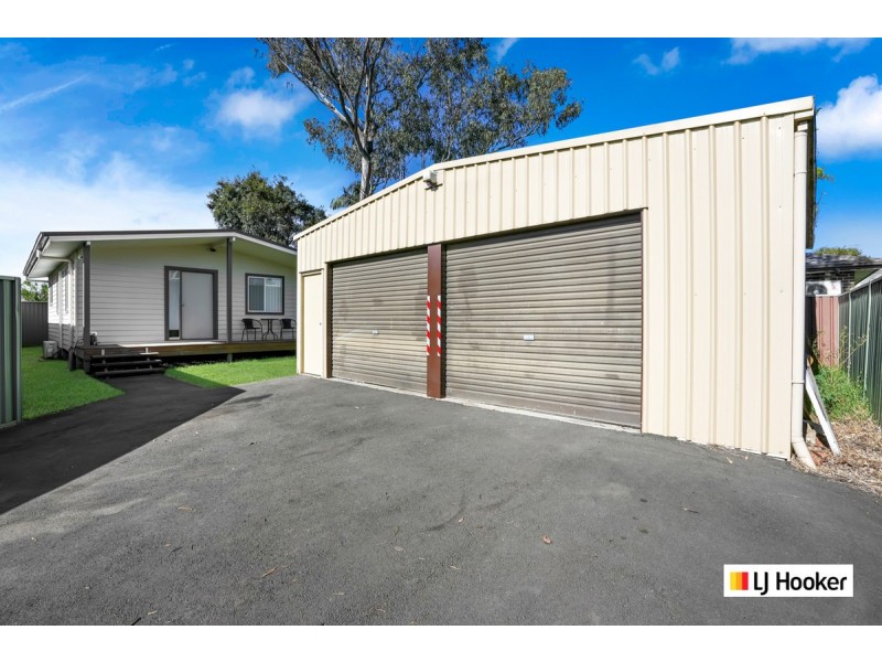8 Flora Street, Plumpton NSW 2761