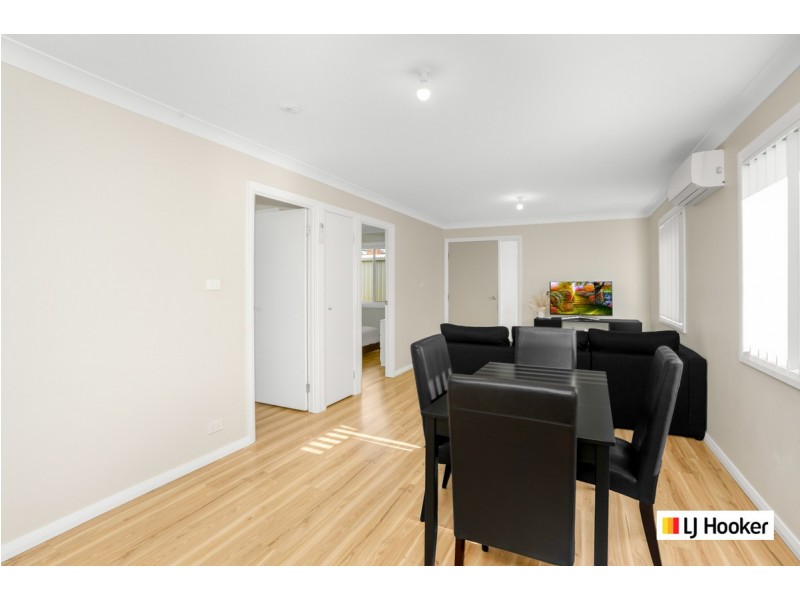 8 Flora Street, Plumpton NSW 2761