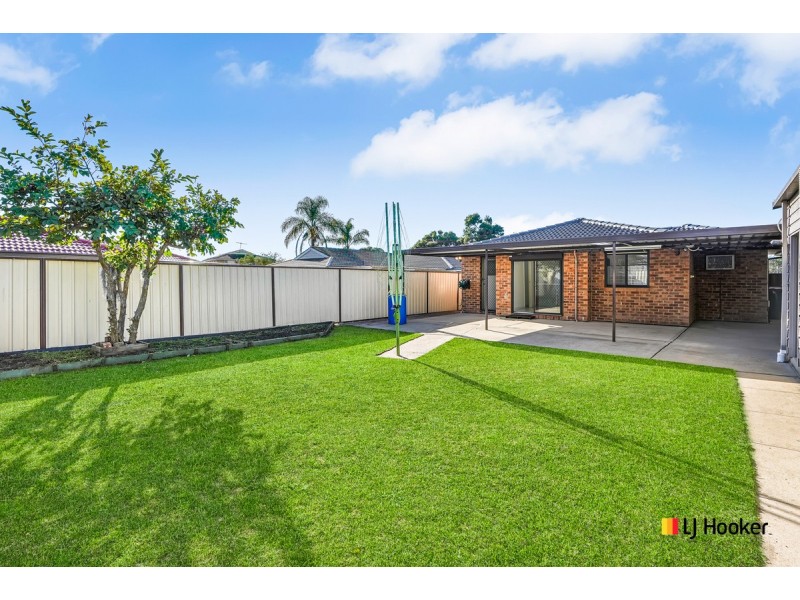 10 Standish Avenue, Oakhurst NSW 2761