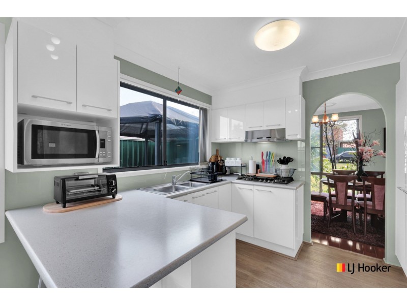 8 Millard Crescent, Plumpton NSW 2761