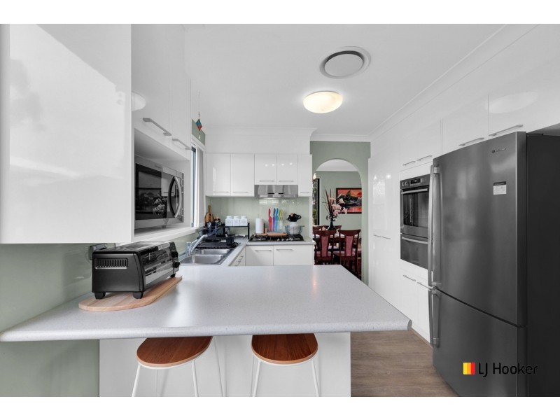 8 Millard Crescent, Plumpton NSW 2761