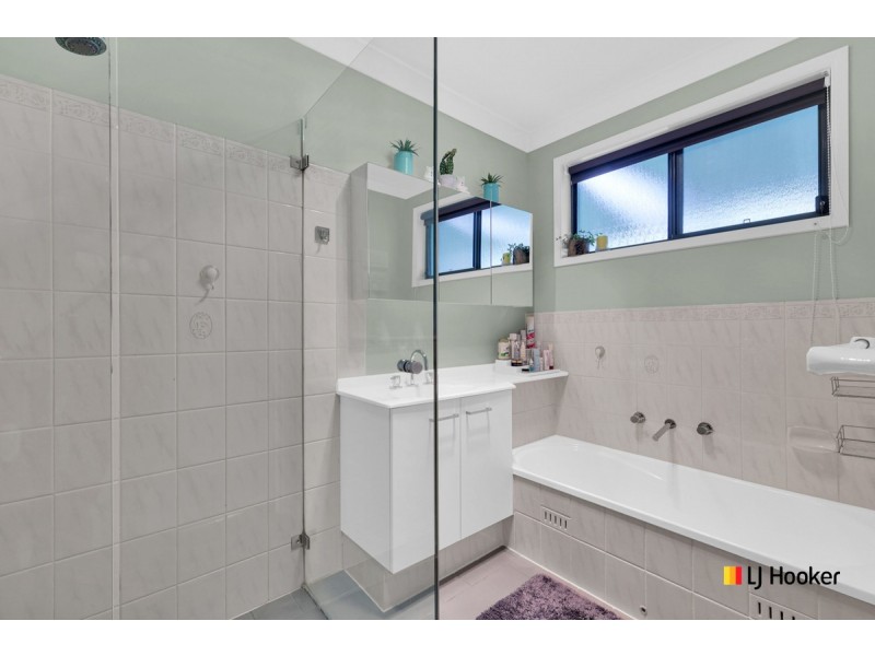 8 Millard Crescent, Plumpton NSW 2761