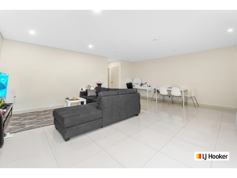 10/1B Premier Lane, Rooty Hill NSW 2766