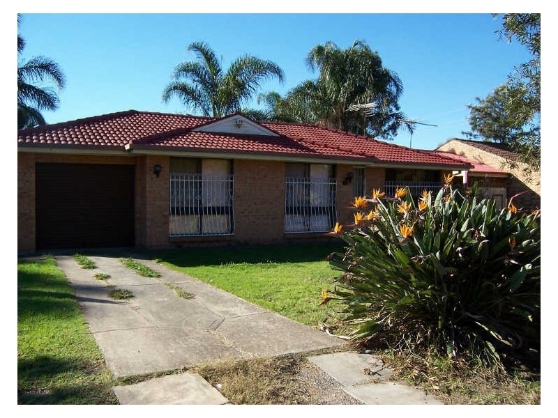 4 Brierley Crescent, Plumpton NSW 2761