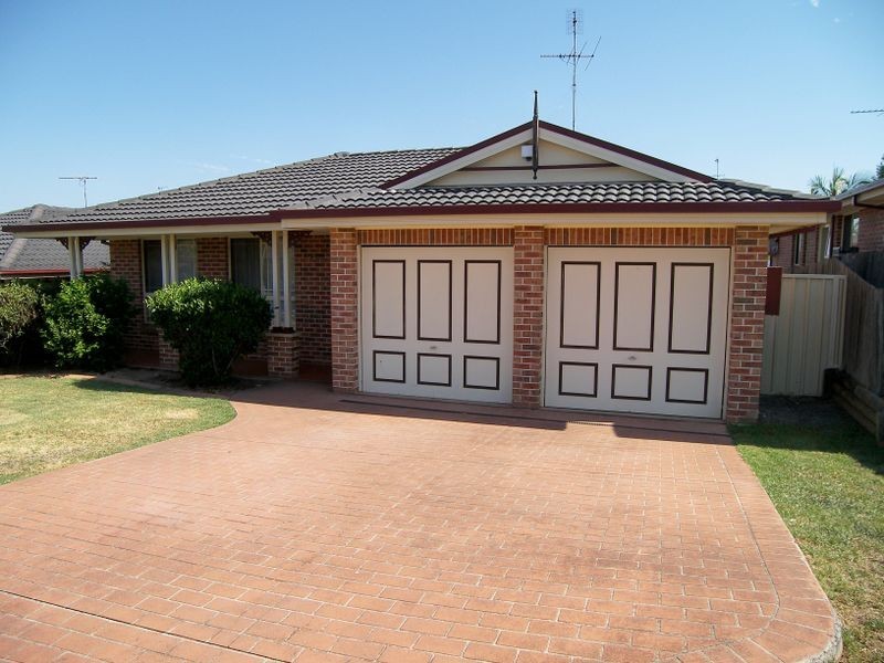 43 Yuroka Street, Glenmore Park NSW 2745