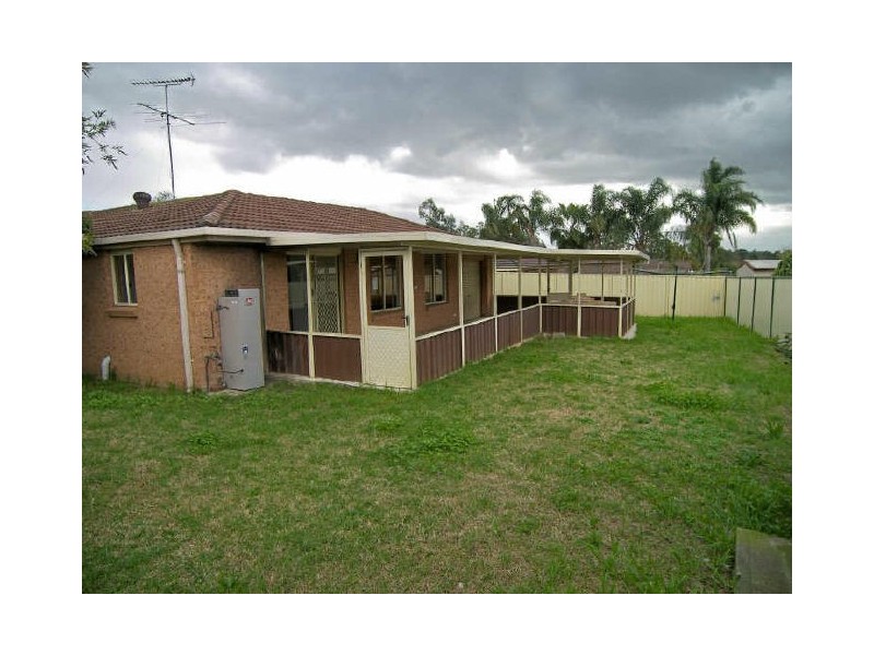 5 Verity Place, Oakhurst NSW 2761