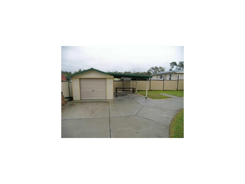 8 Idriess Crescent, Blackett NSW 2770