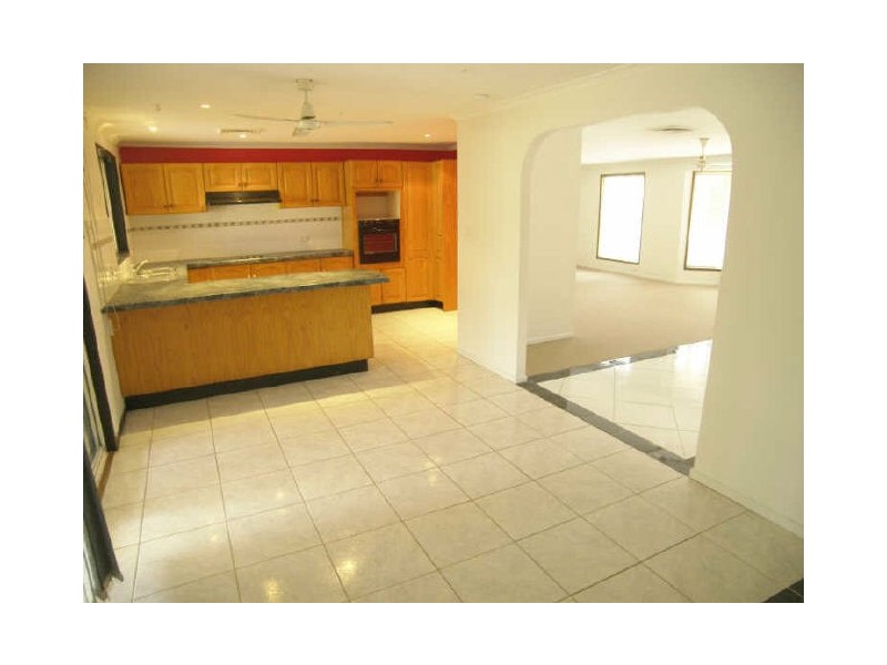 8 Irma Place, Oakhurst NSW 2761