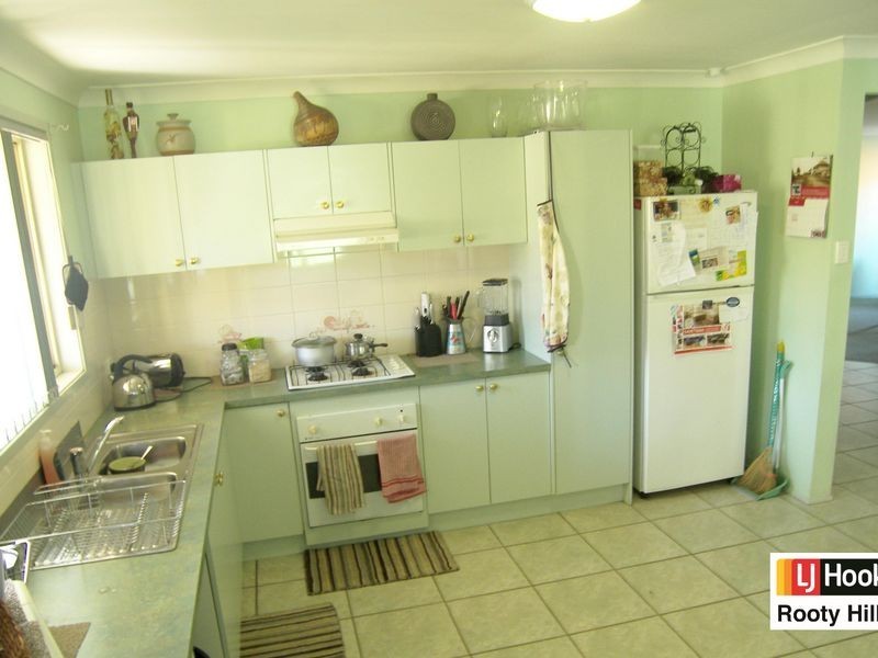 10 Len Close, Plumpton NSW 2761