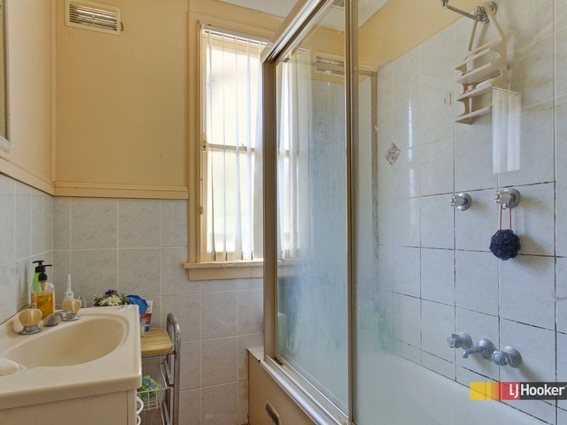 25 Gasmata Crescent, Whalan NSW 2770