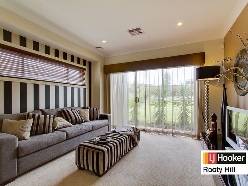 29 Stonecutters Drive, Colebee NSW 2761