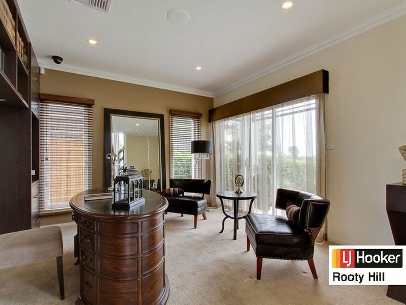 29 Stonecutters Drive, Colebee NSW 2761