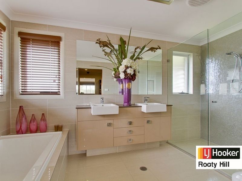 29 Stonecutters Drive, Colebee NSW 2761