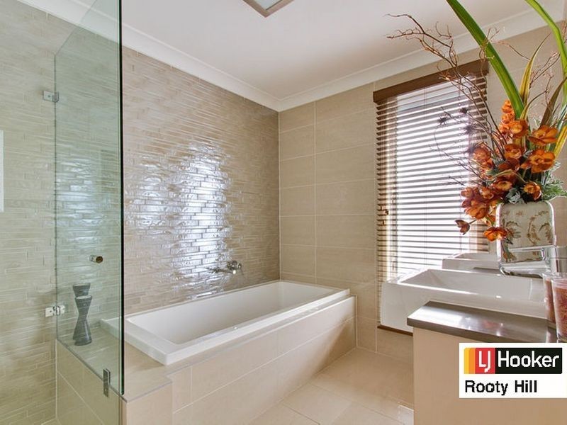 29 Stonecutters Drive, Colebee NSW 2761