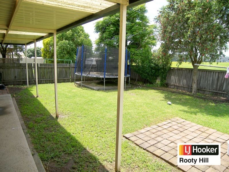 121 Colebee Crescent, Hassall Grove NSW 2761