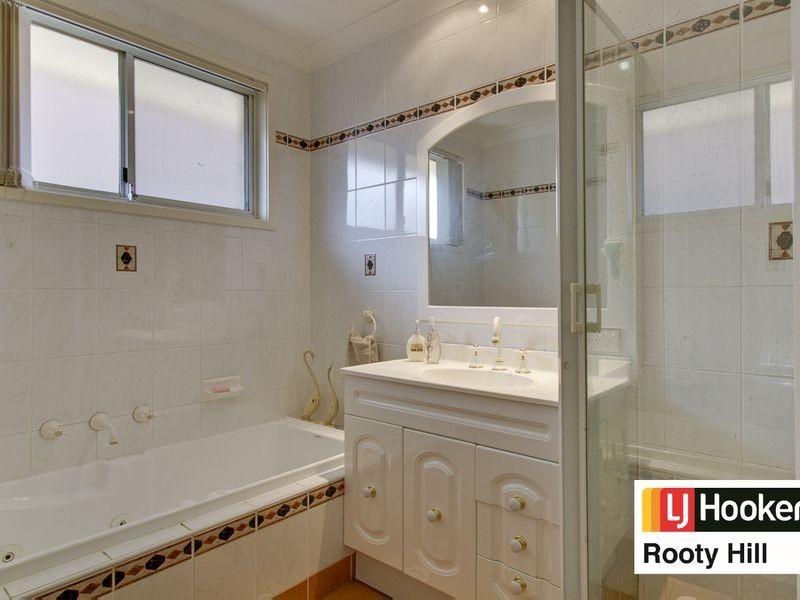 9 Alchin Street, Dharruk NSW 2770