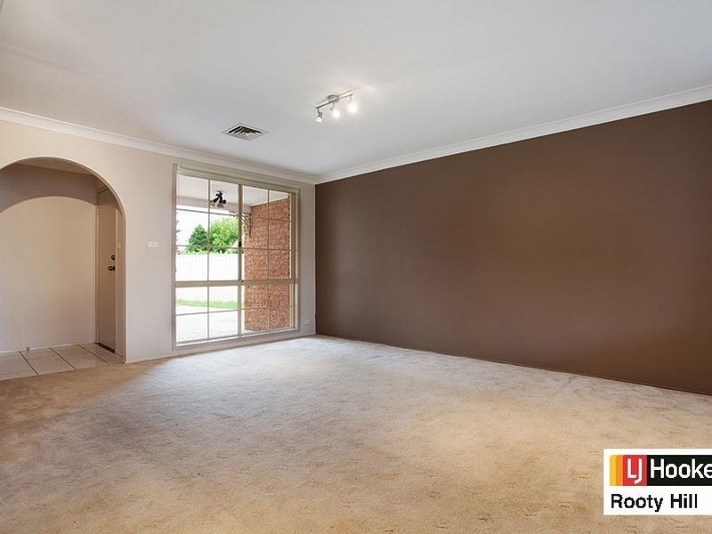 5 Verity Place, Oakhurst NSW 2761