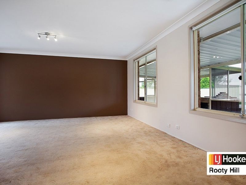 5 Verity Place, Oakhurst NSW 2761