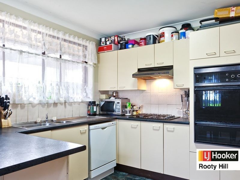 25 Odelia Crescent, Plumpton NSW 2761