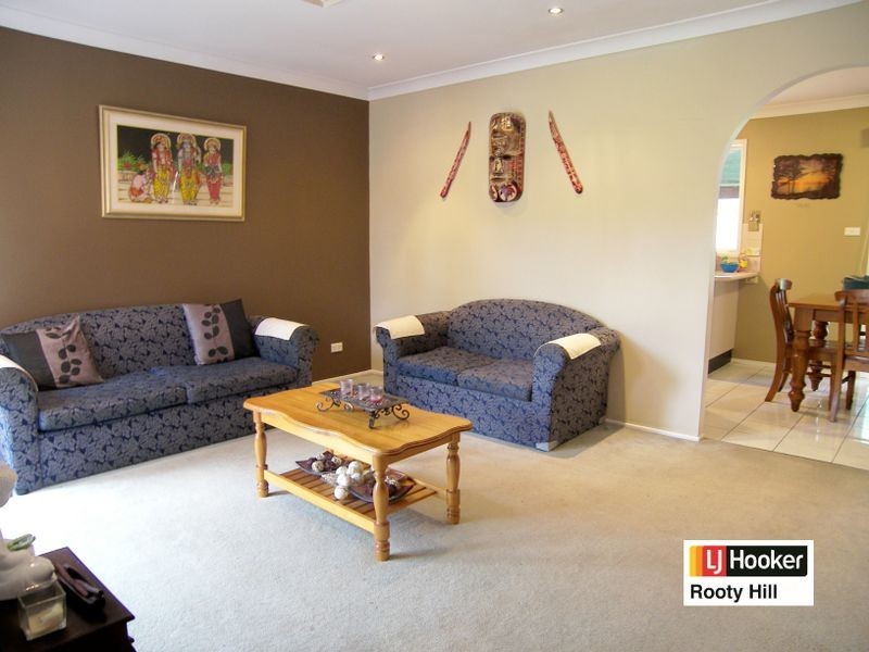 27 Tulipwood Drive, Colyton NSW 2760