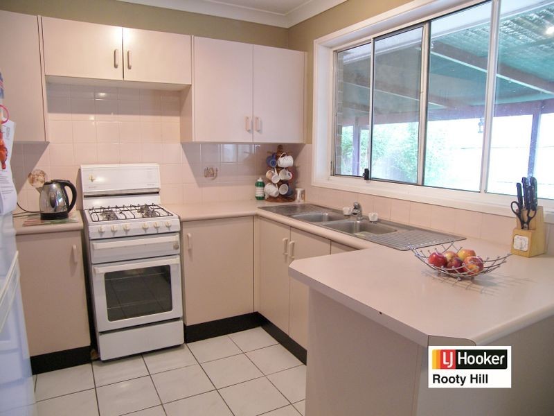 27 Tulipwood Drive, Colyton NSW 2760