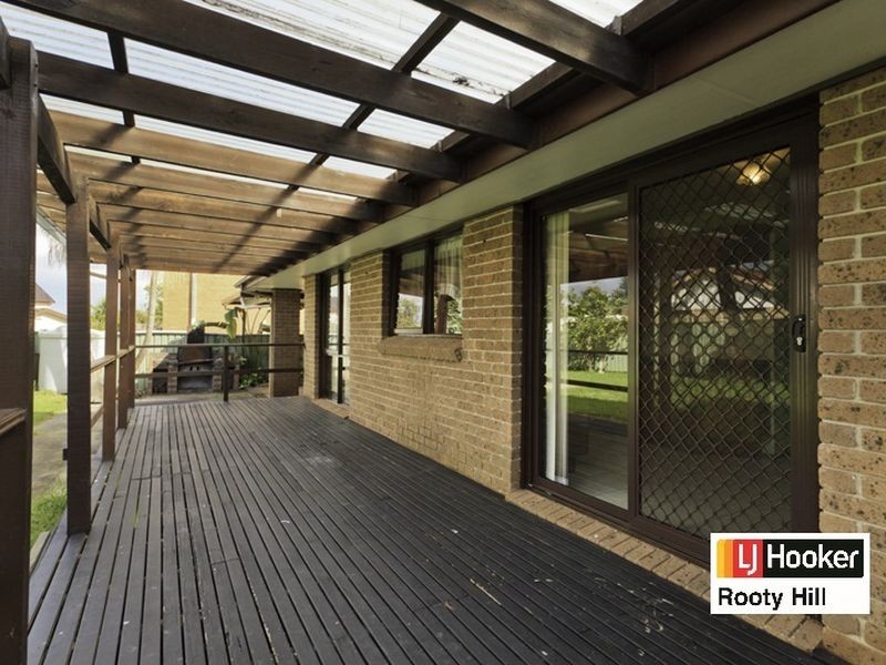 2 Cadell Glen, St Clair NSW 2759