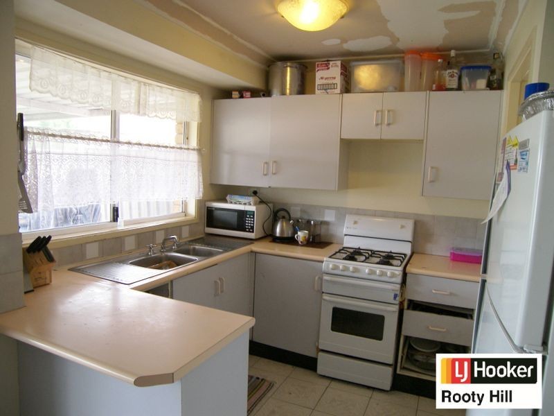 34 Beaconsfield Road, Rooty Hill NSW 2766