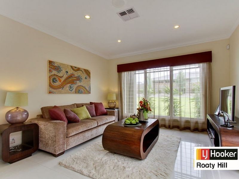 29 Stonecutters Drive, Colebee NSW 2761