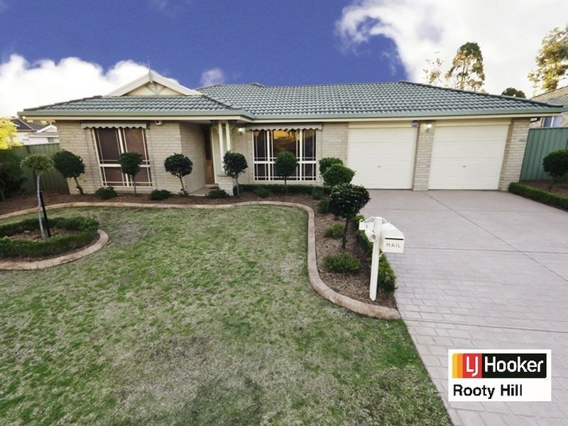 1 Butcherbird Place, Glenmore Park NSW 2745