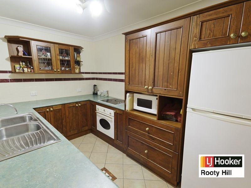1 Butcherbird Place, Glenmore Park NSW 2745