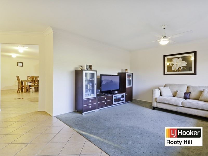 1 Butcherbird Place, Glenmore Park NSW 2745