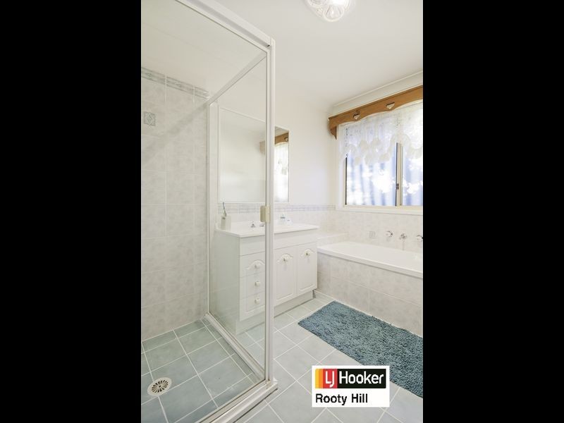 1 Butcherbird Place, Glenmore Park NSW 2745