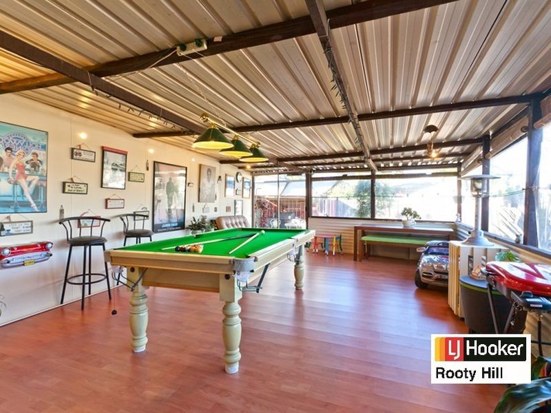 8 Field Place, Blackett NSW 2770