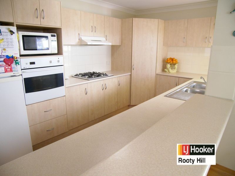 24 Sperring Avenue, Oakhurst NSW 2761