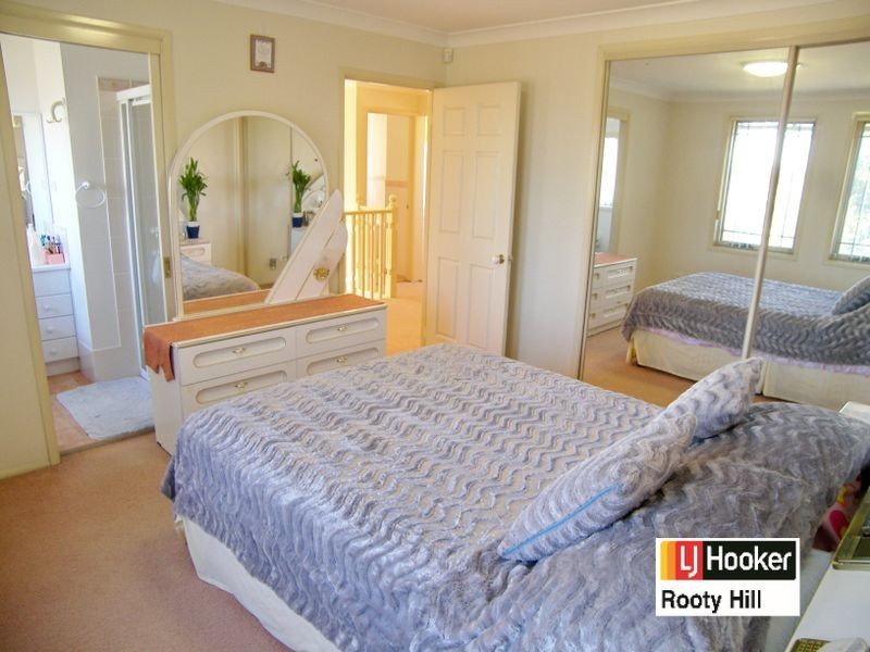 24 Sperring Avenue, Oakhurst NSW 2761