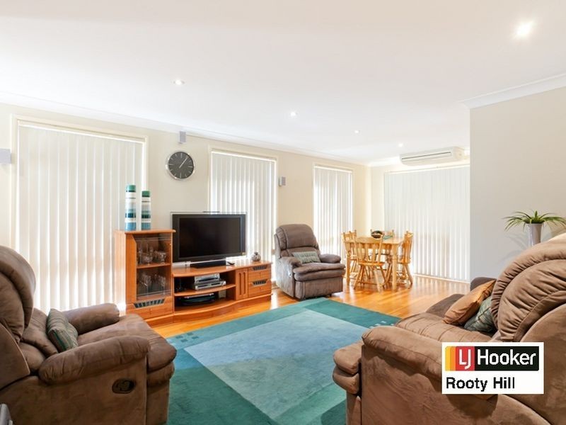 11 Yatay Place, Plumpton NSW 2761