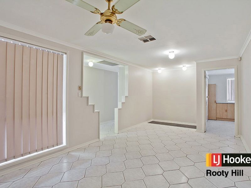 15 Verrills Grove, Oakhurst NSW 2761