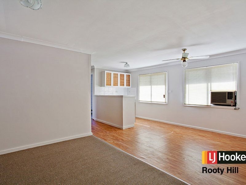 15 Verrills Grove, Oakhurst NSW 2761