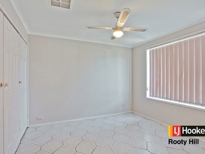 15 Verrills Grove, Oakhurst NSW 2761