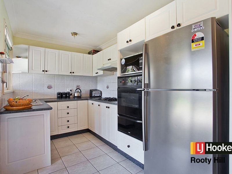 3 Rita Place, Oakhurst NSW 2761