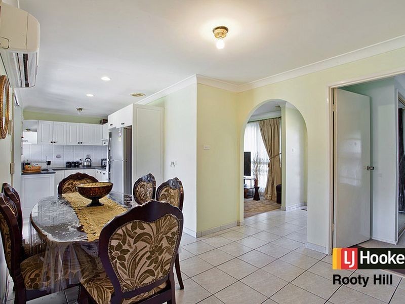 3 Rita Place, Oakhurst NSW 2761