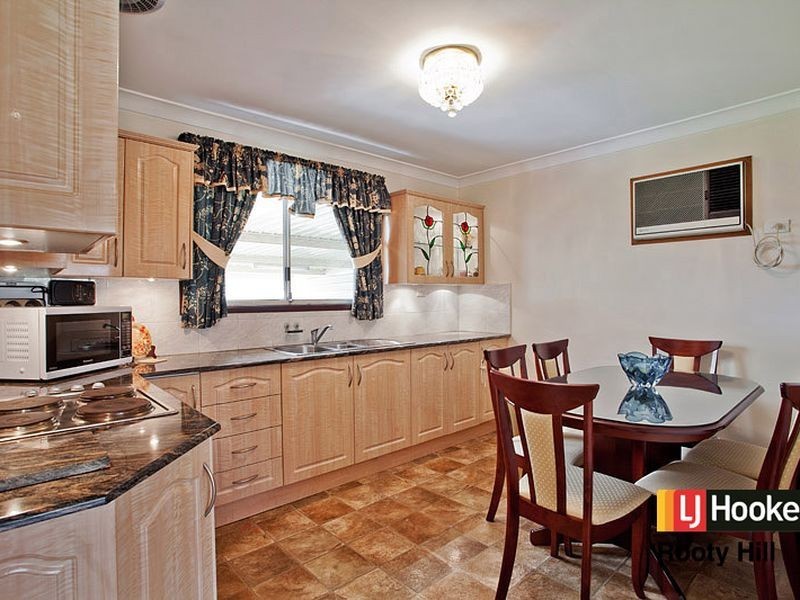 4 Chris Place, Dean Park NSW 2761