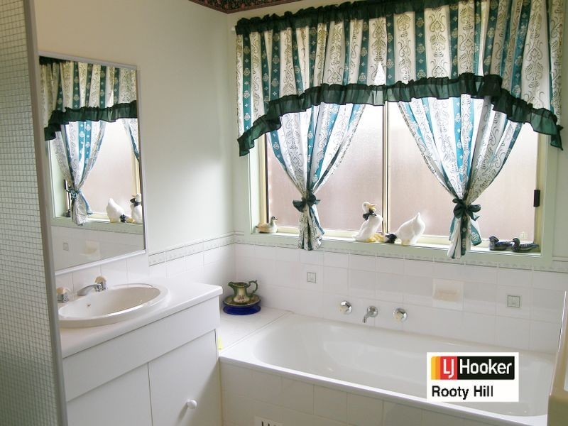 8 Hazeldean Avenue, Hebersham NSW 2770